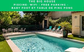 Big House - Parking Privée - Piscine - Wifi - tout équipée